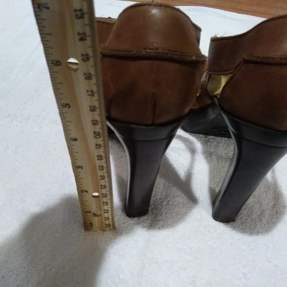 Sandals - Picture 5 of 6